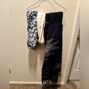 Bundle: 3 scarves